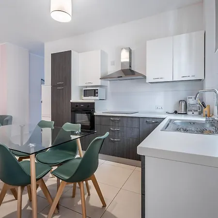 St Julians - Balluta 2 Bedroom Apartament St. Julian's