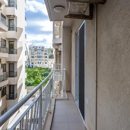 St Julians - Balluta 2 Bedroom Appartement San Ġiljan