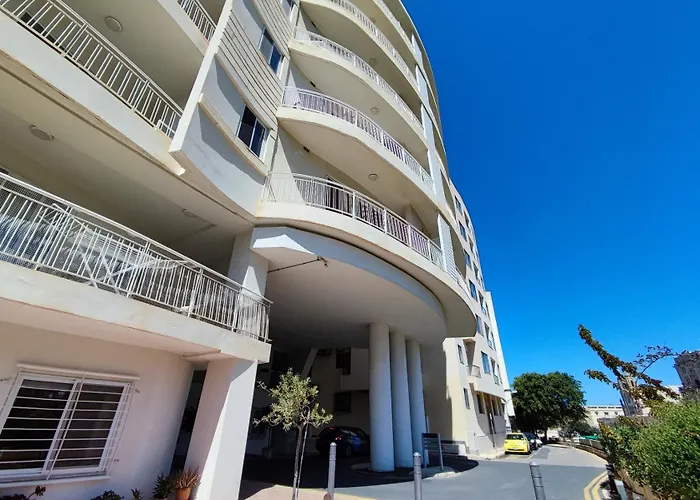 St Julians - Balluta 2 Bedroom San Julián