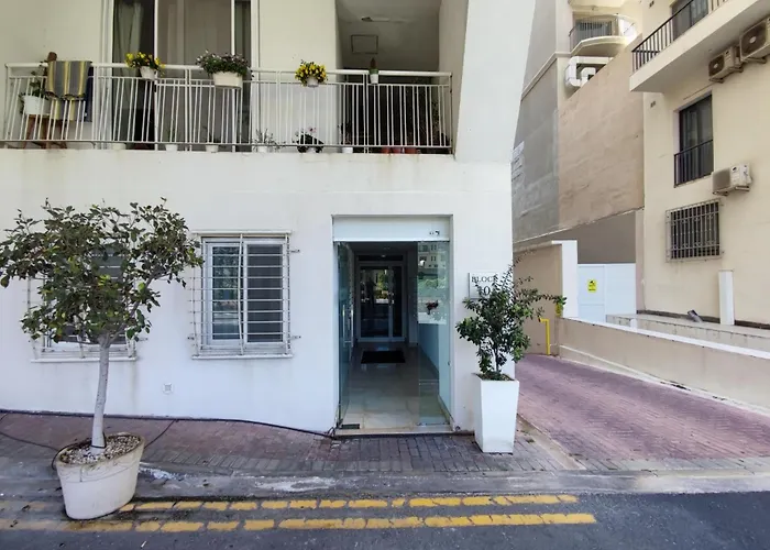 St Julians - Balluta 2 Bedroom Apartamento